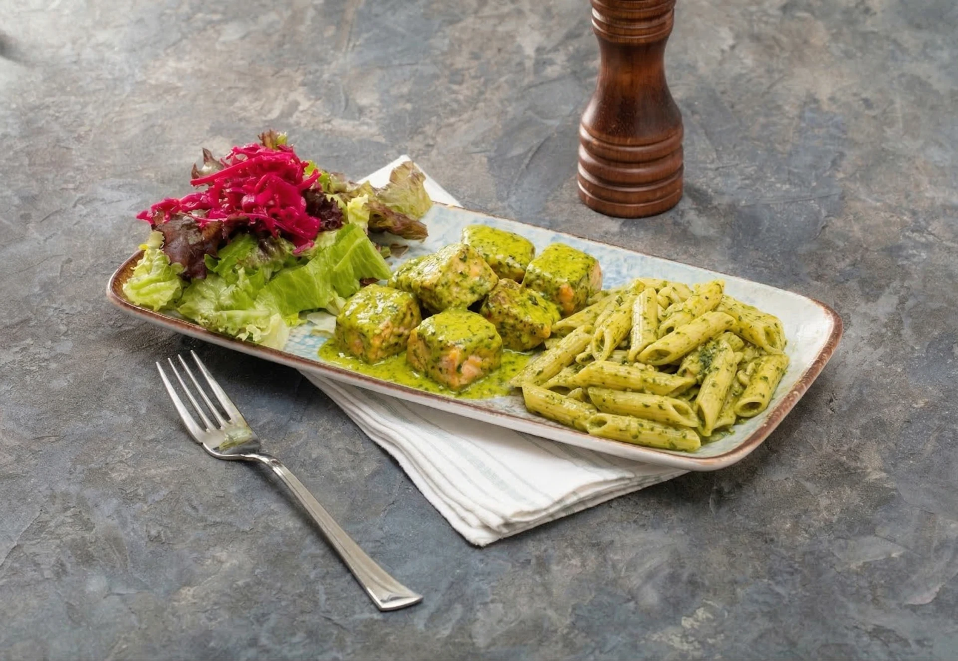 Pesto Soslu Somon